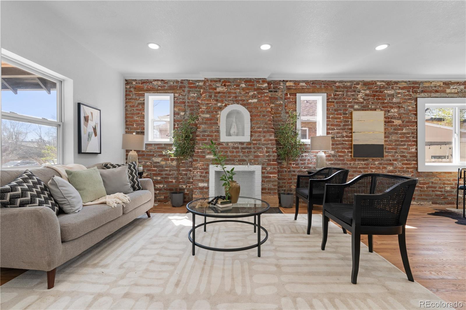 3135 N Columbine Street