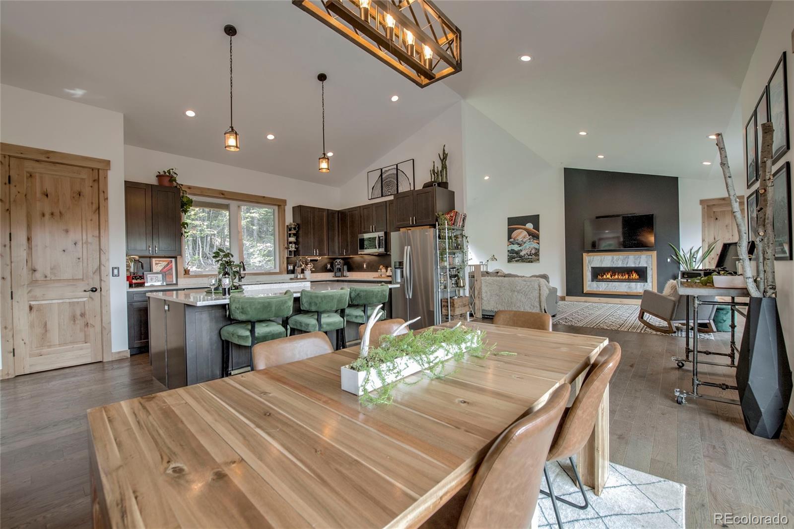 2701 Quartzville Road