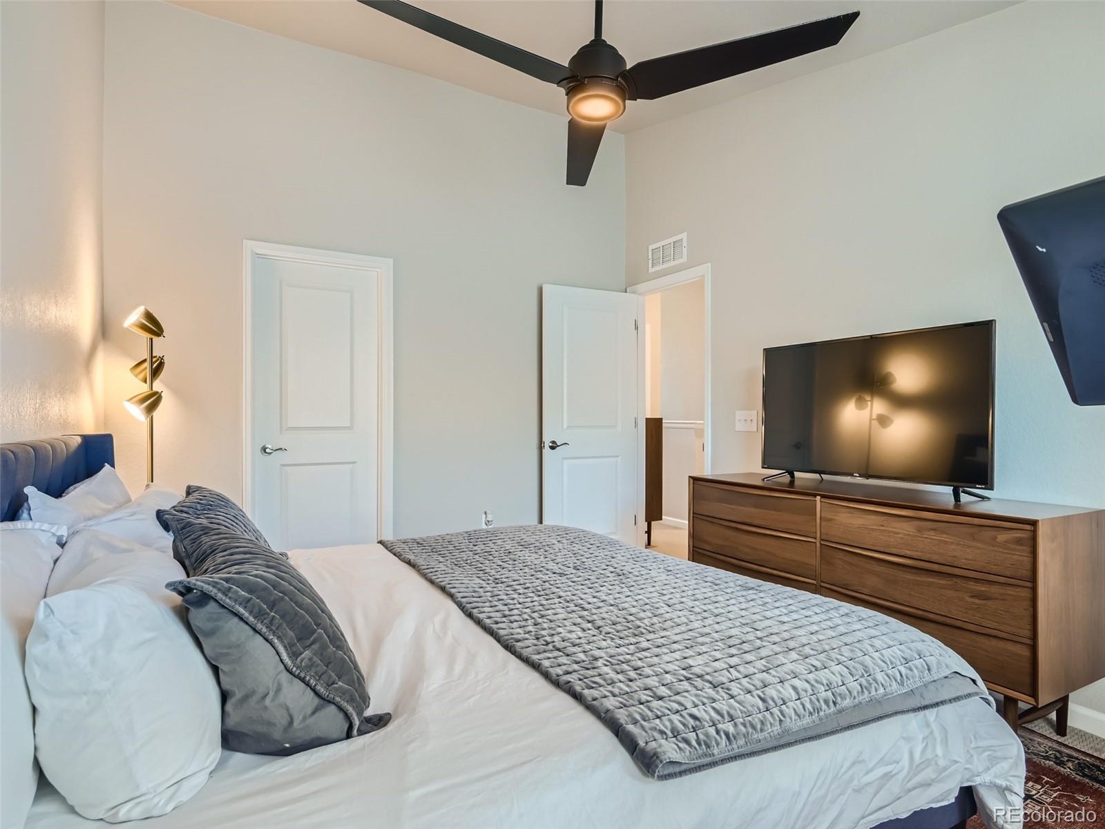 1340 Hoyt Street Unit: 2