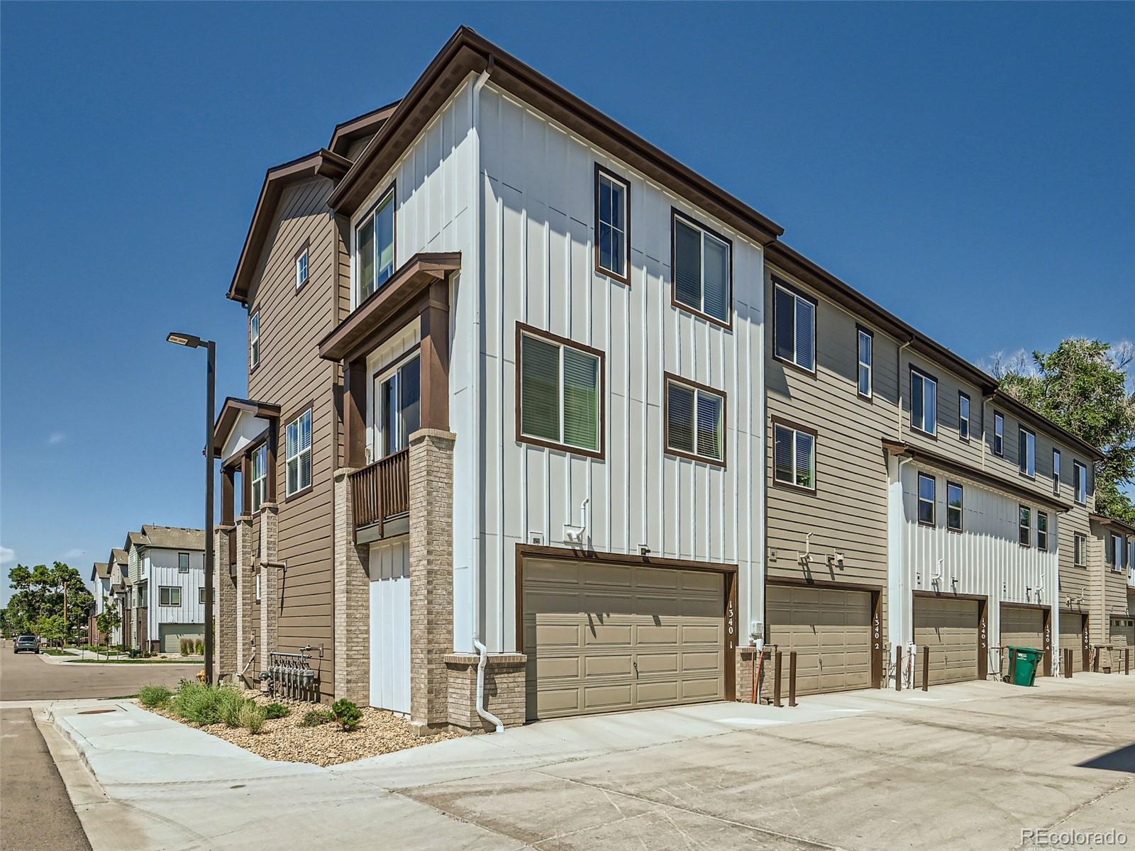 1340 Hoyt Street Unit: 2