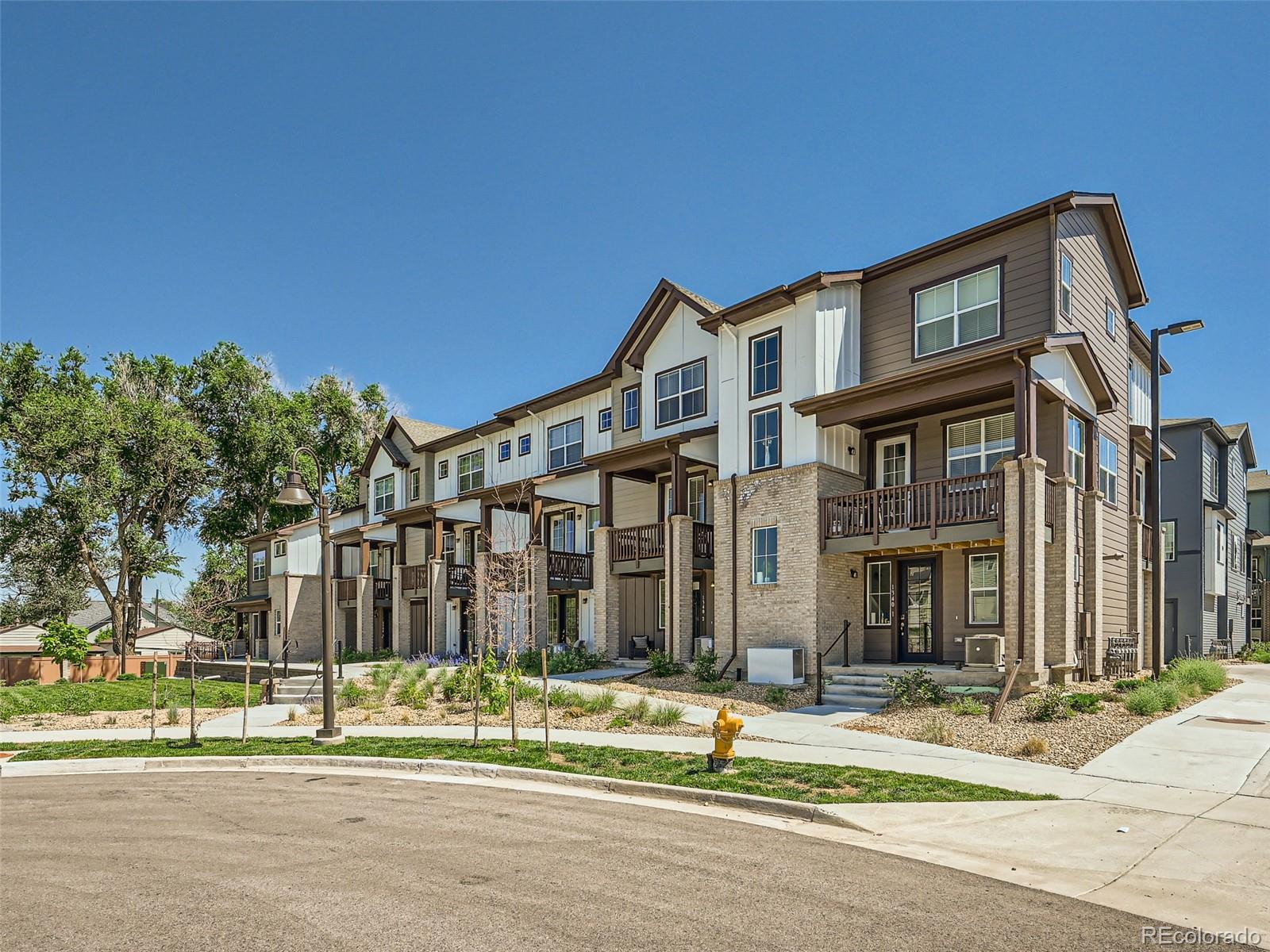 1340 Hoyt Street Unit: 2