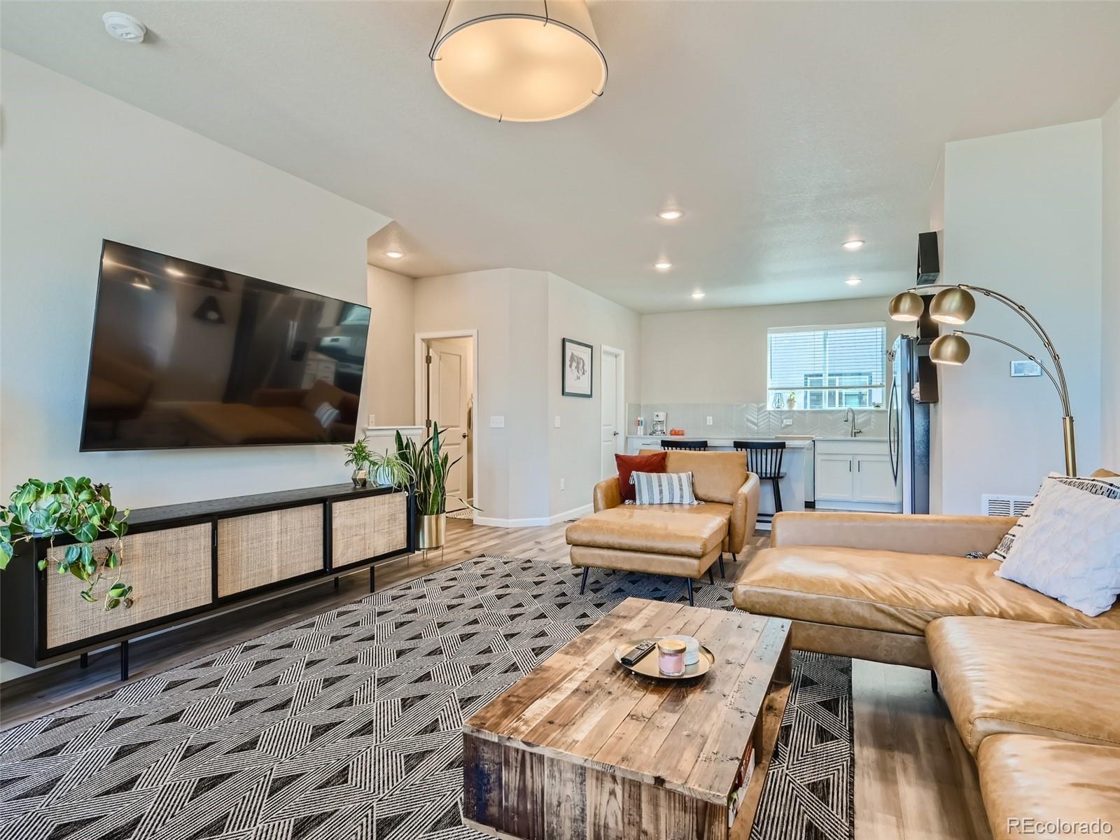 1340 Hoyt Street Unit: 2