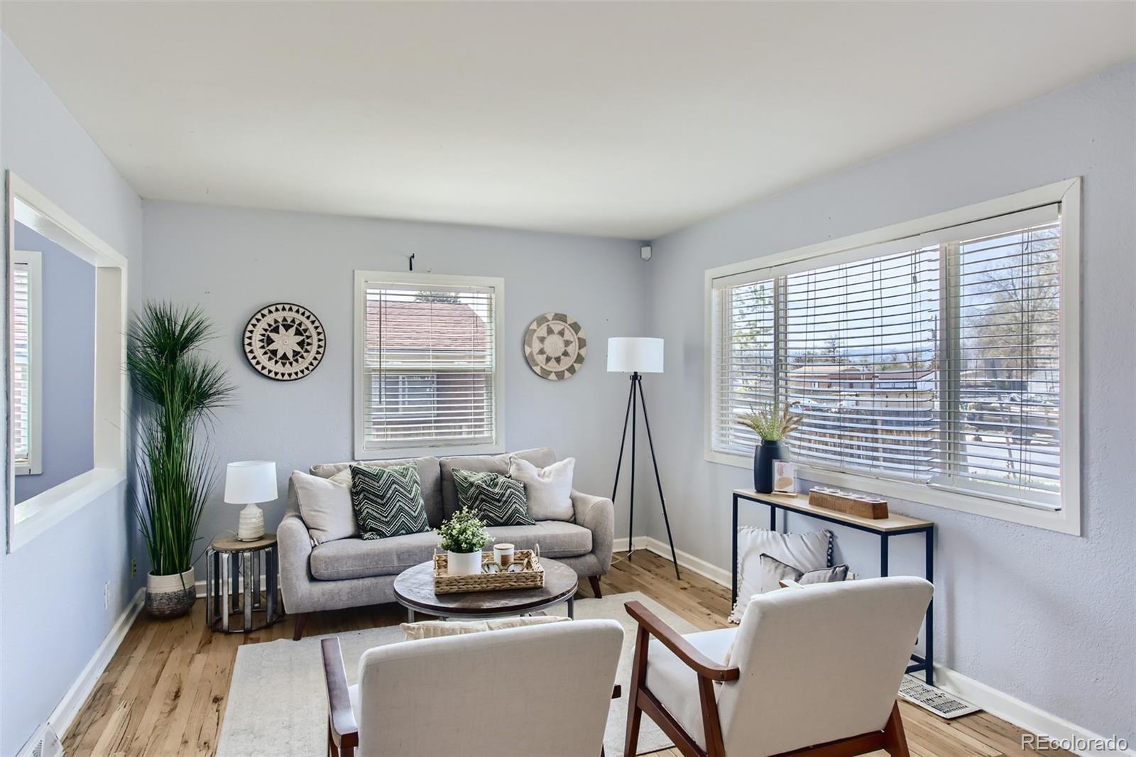 1076 S Raleigh Street