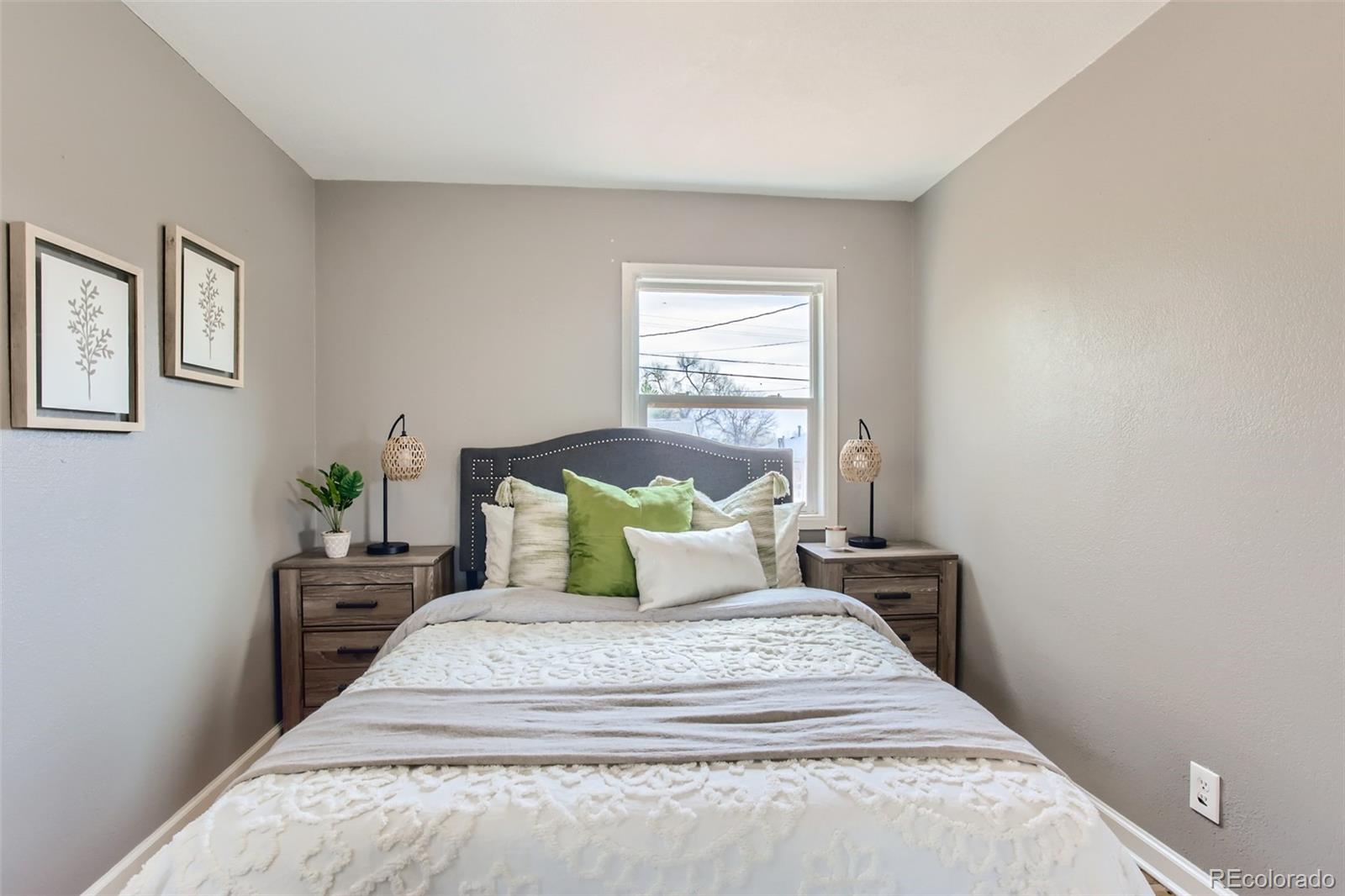 1076 S Raleigh Street