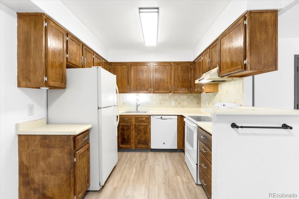 3334 S Ammons Street Unit: 103