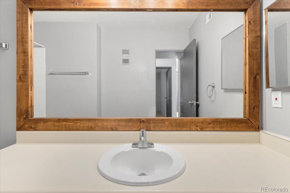 3334 S Ammons Street Unit: 103