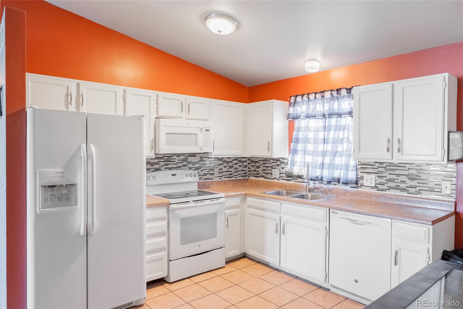 3763 S Quintero Street