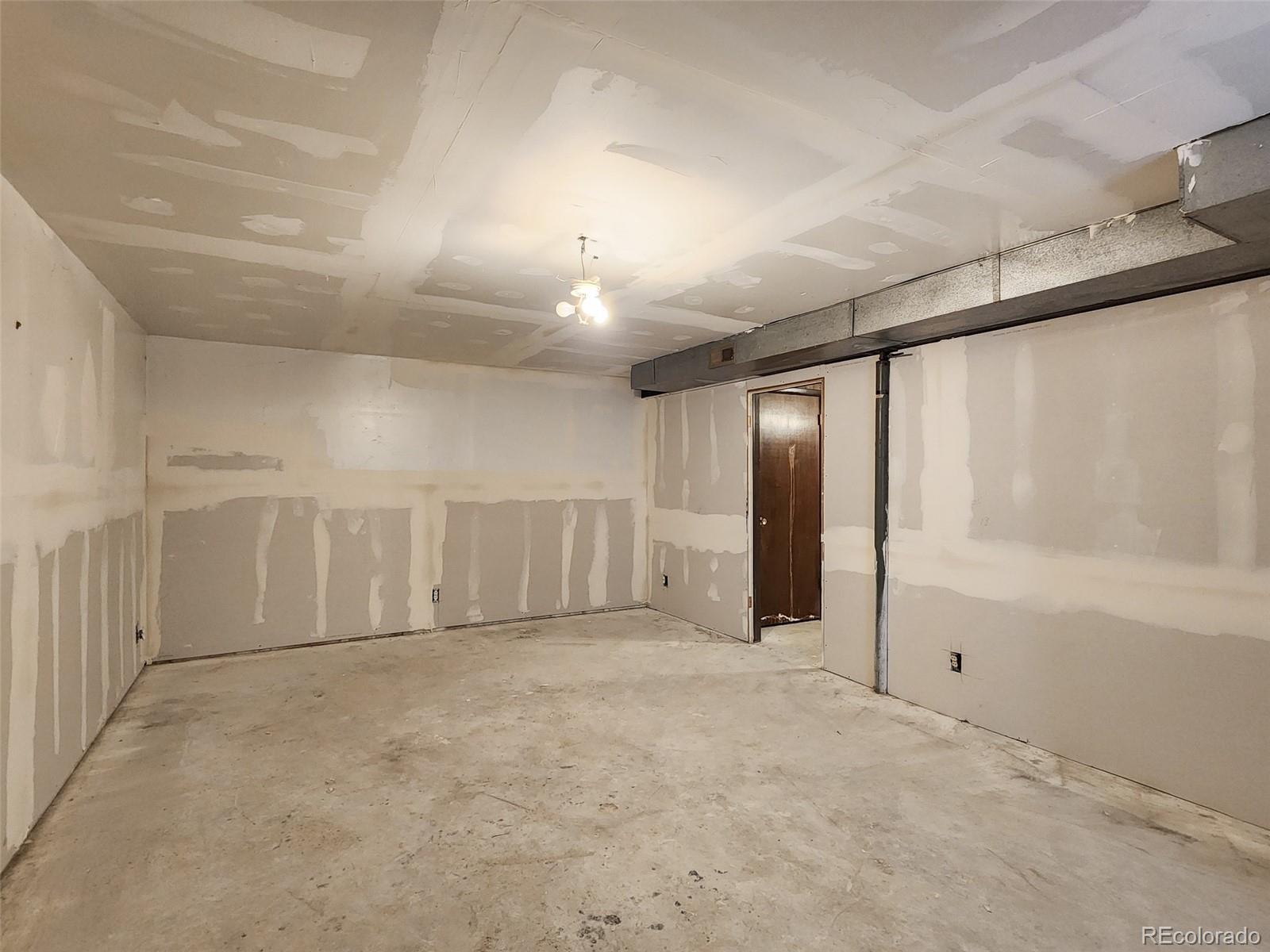 4291 W Wagon Trail Drive