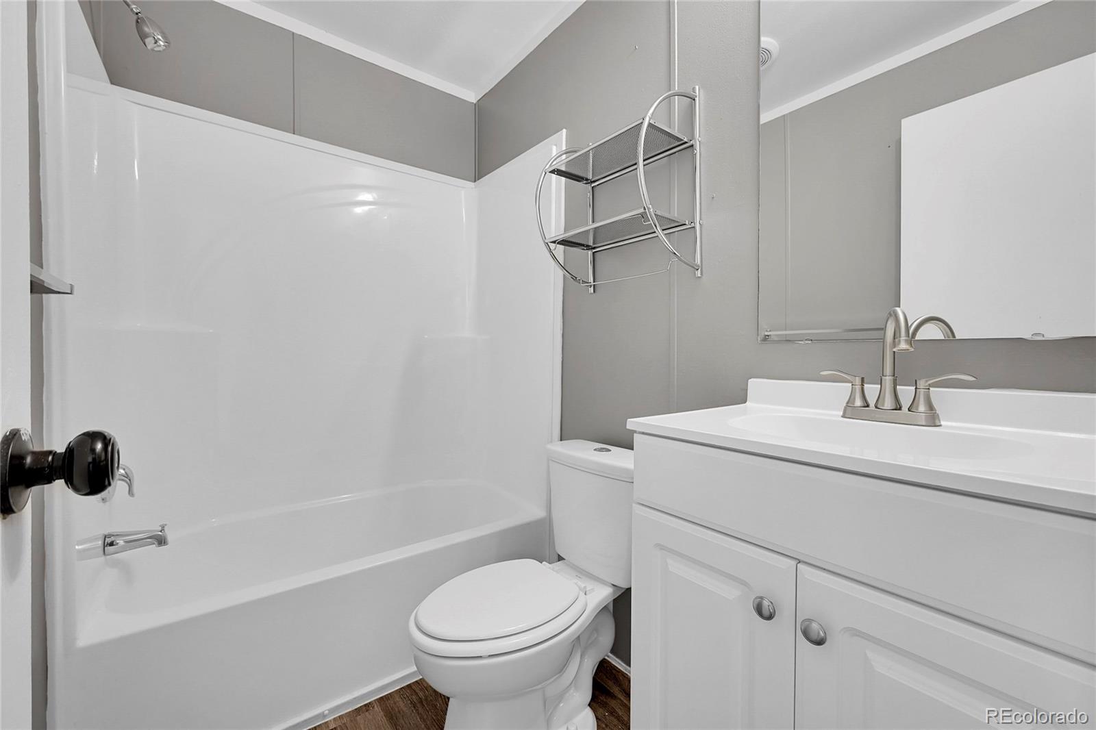 1500 W Thornton Parkway