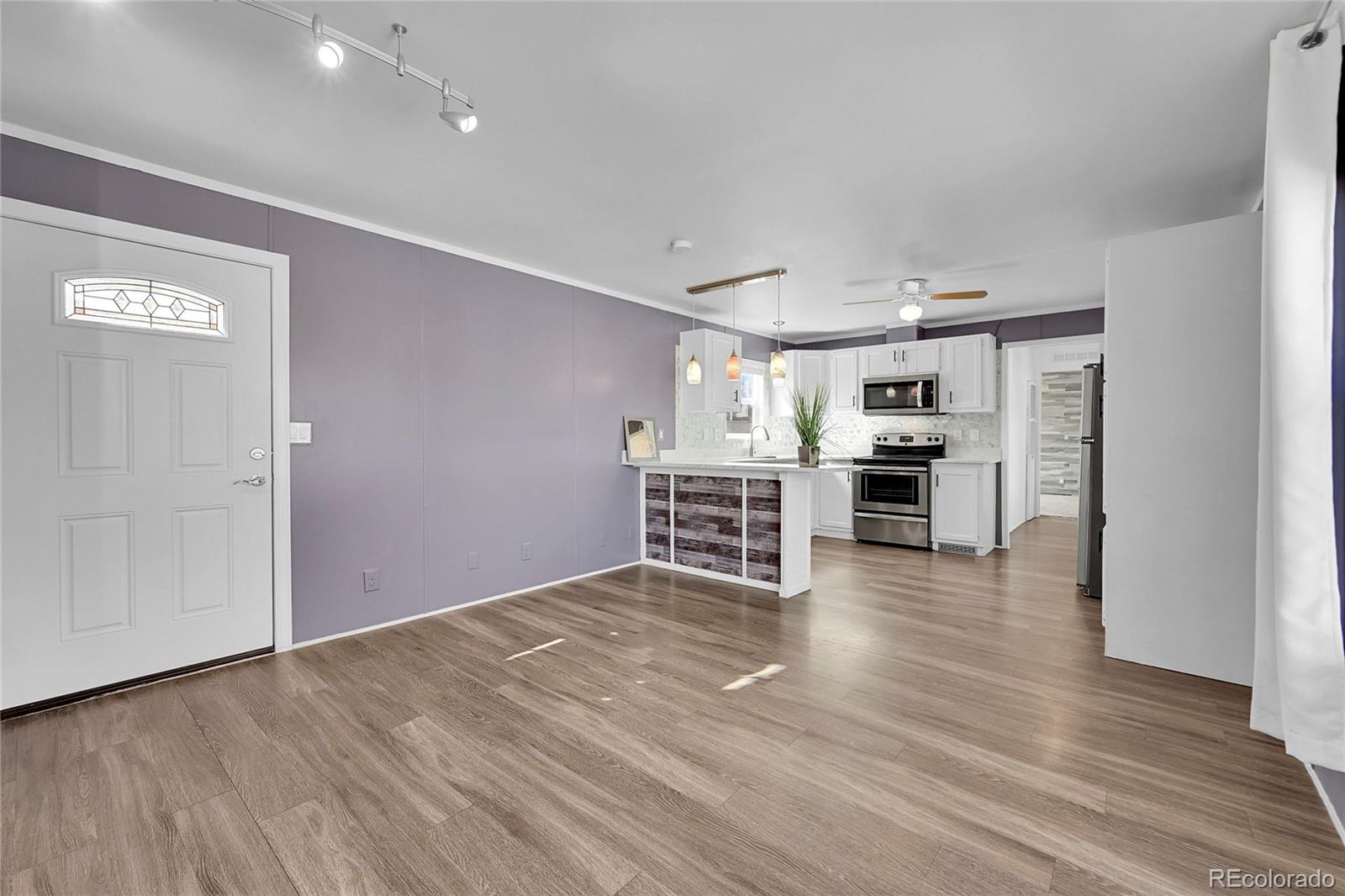 1500 W Thornton Parkway