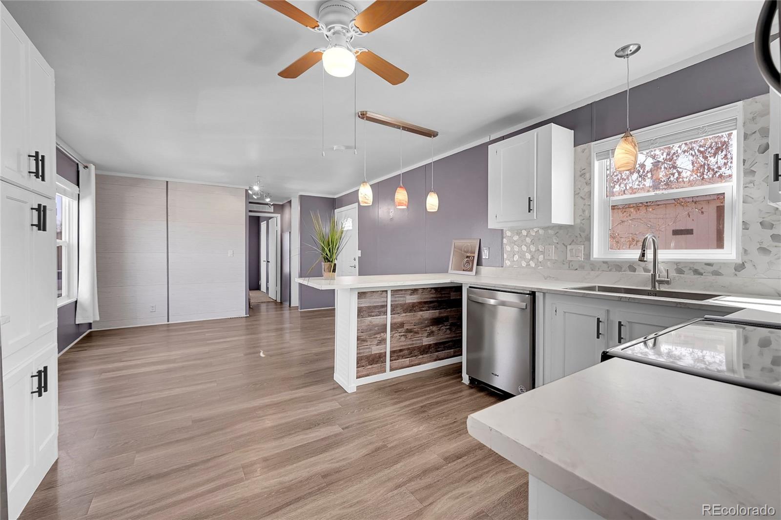 1500 W Thornton Parkway