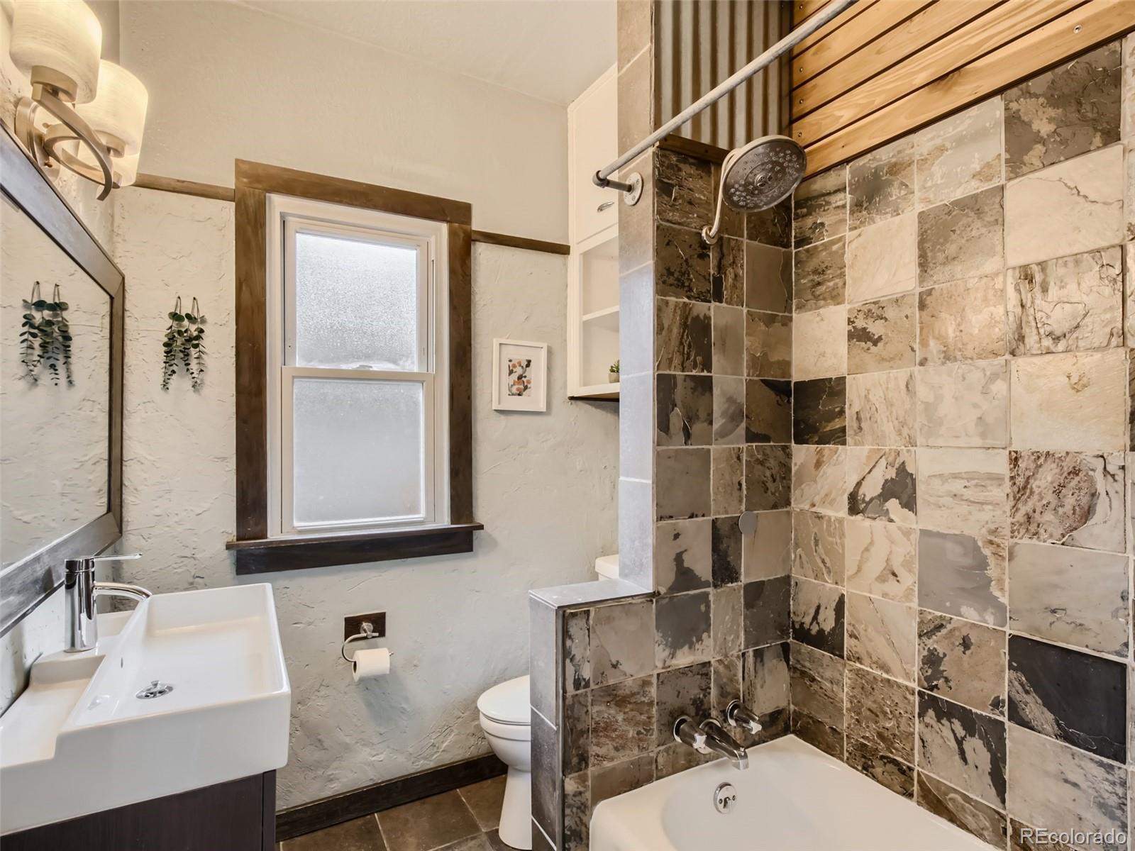 3804 N Wyandot Street