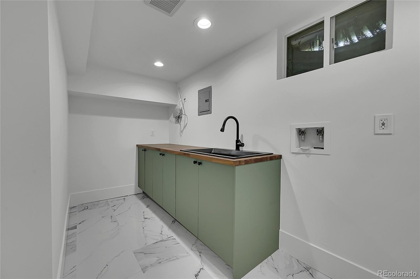 4137 S Quebec Street