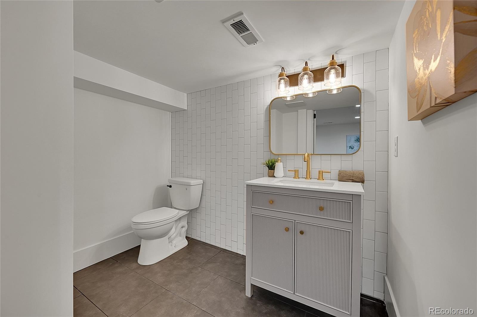 4137 S Quebec Street