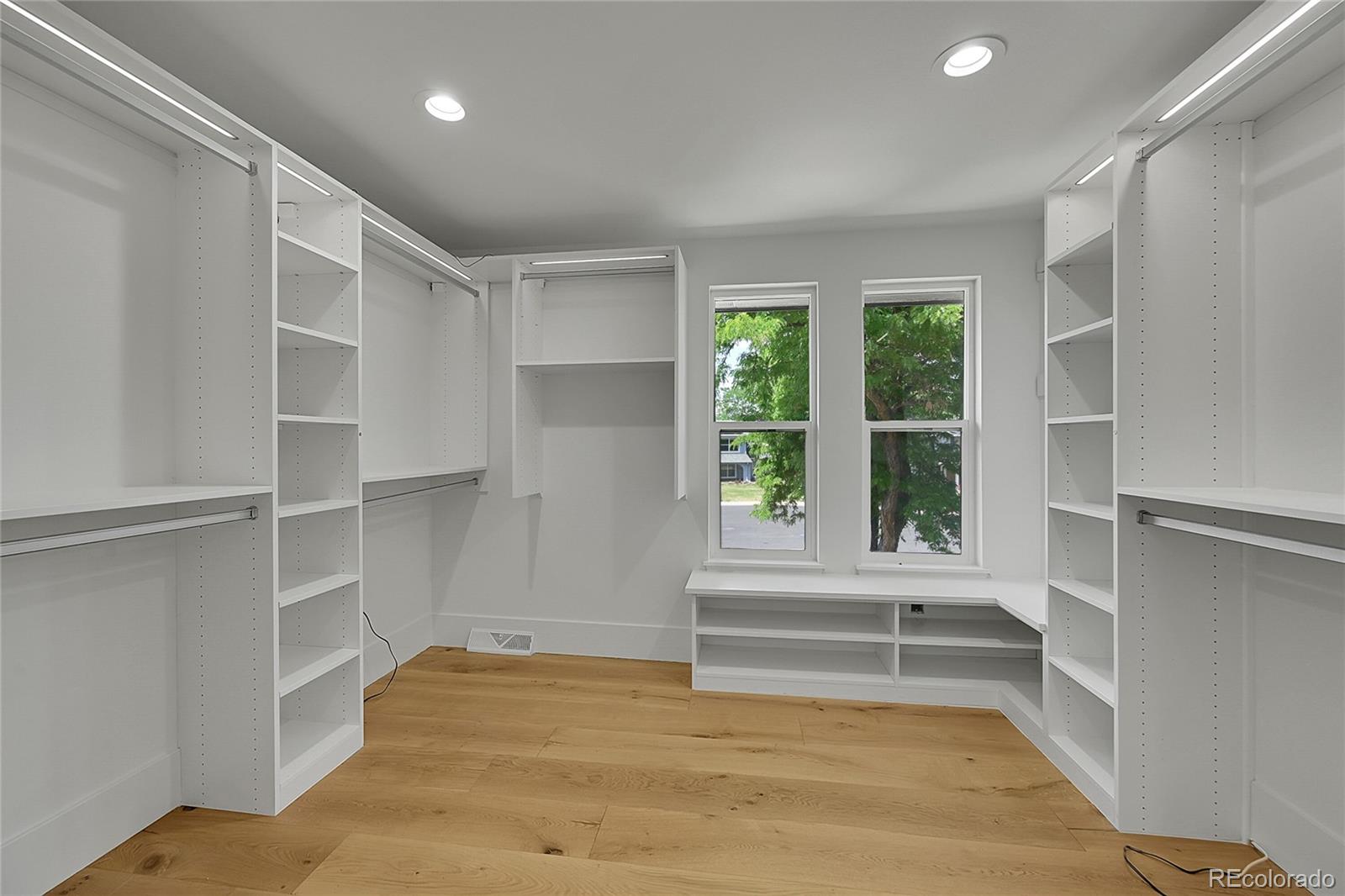 4137 S Quebec Street