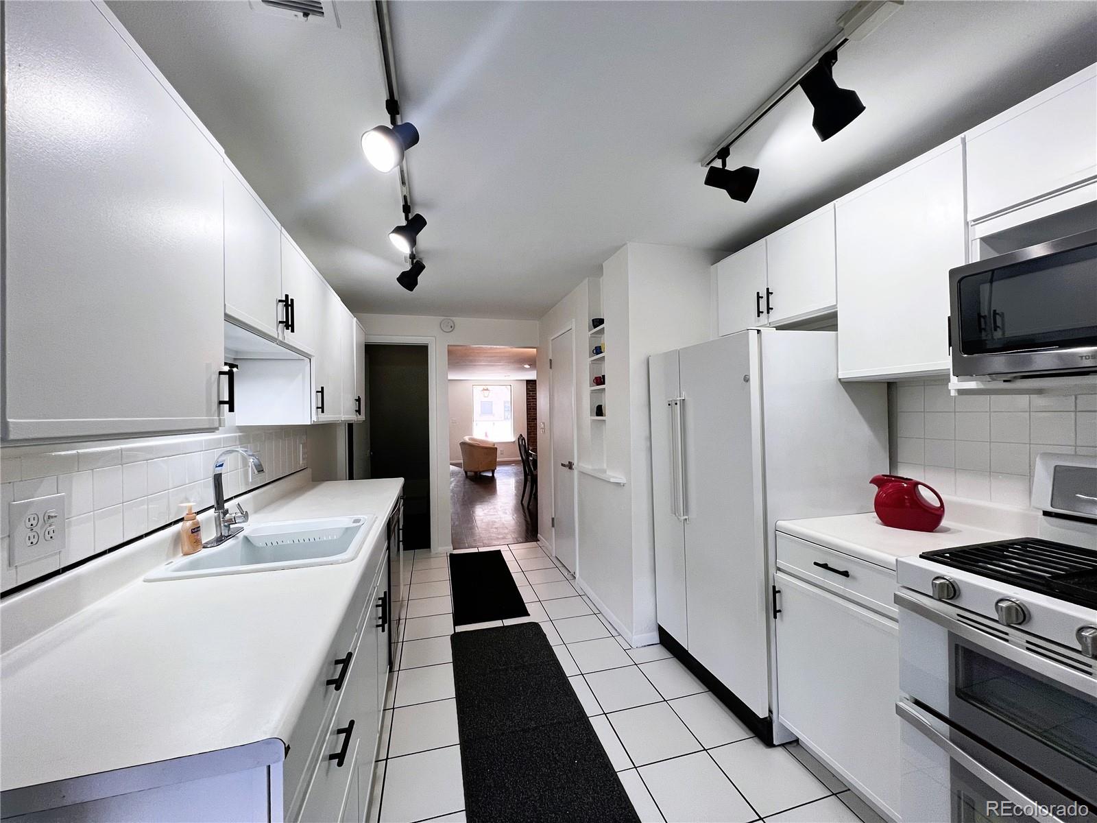 1310 N Corona Street Unit: 5