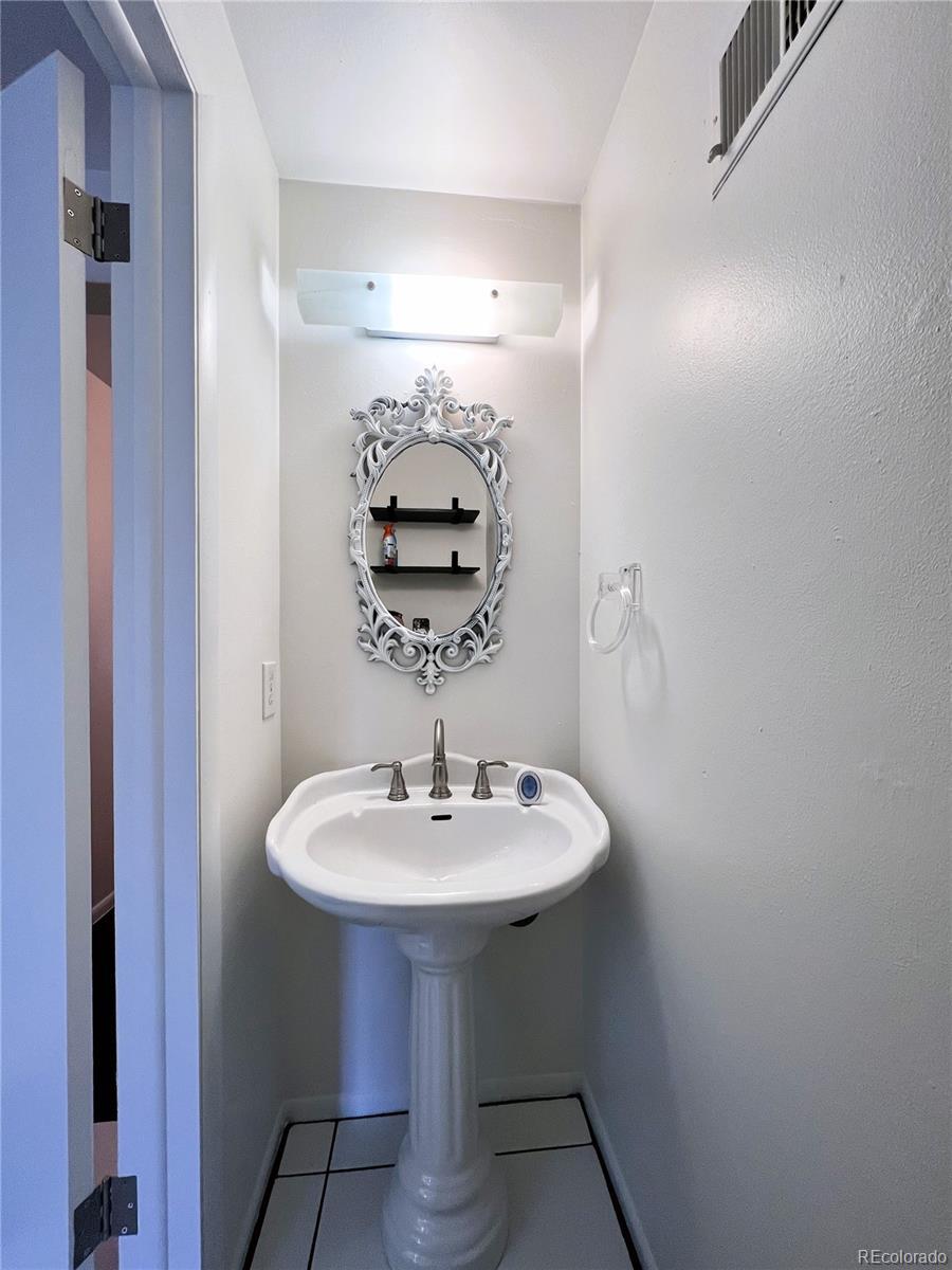 1310 N Corona Street Unit: 5