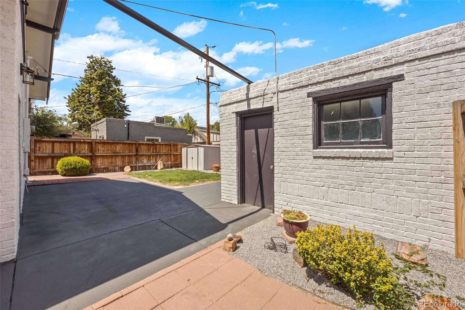 4623 W Moncrieff Place