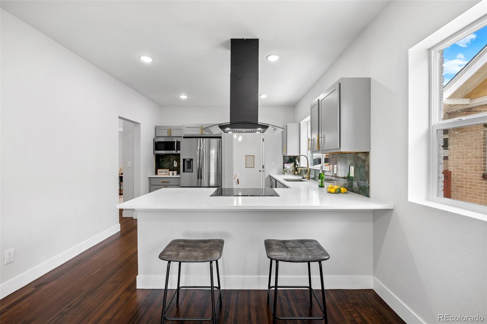 4623 W Moncrieff Place