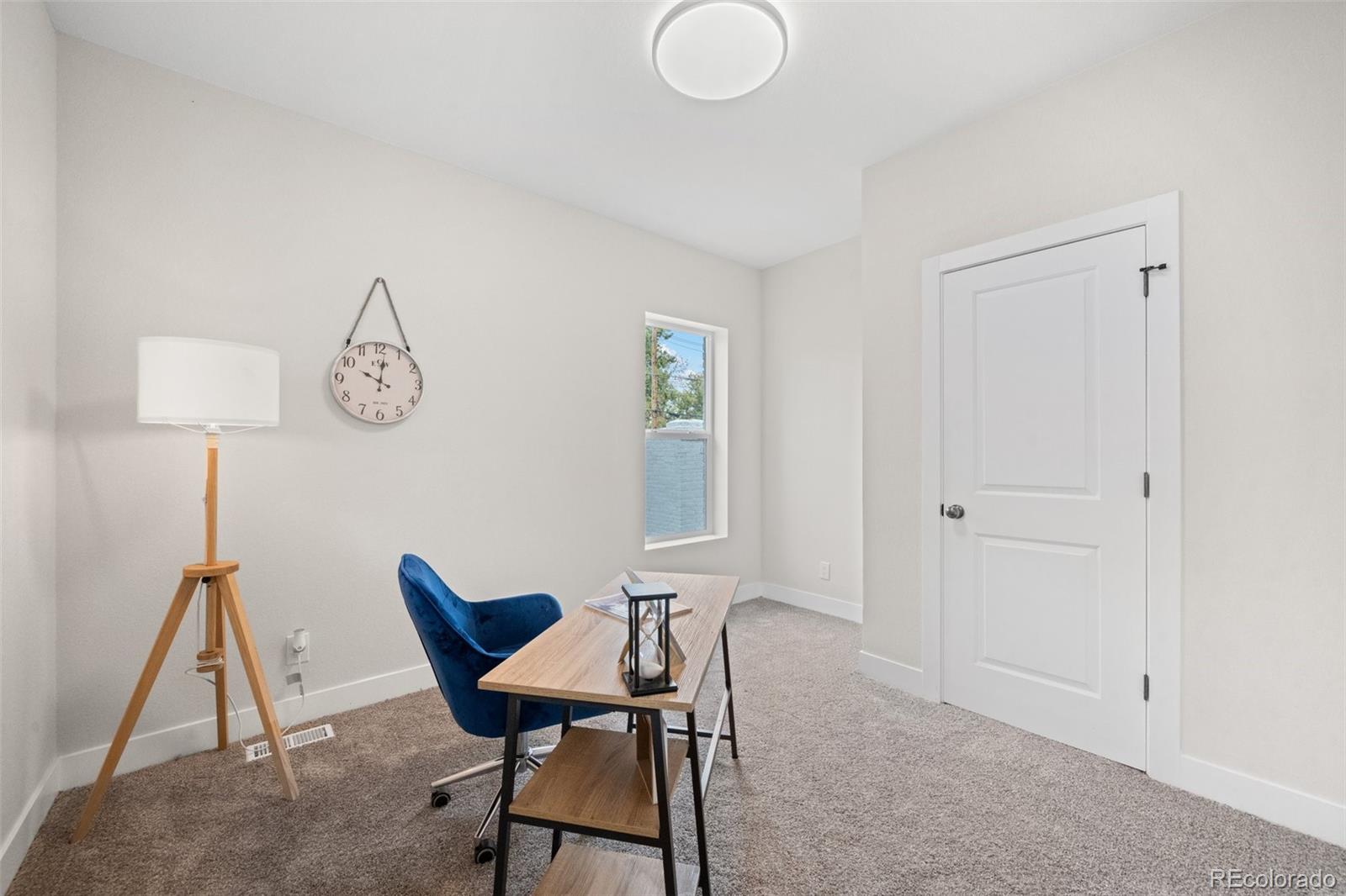 4623 W Moncrieff Place