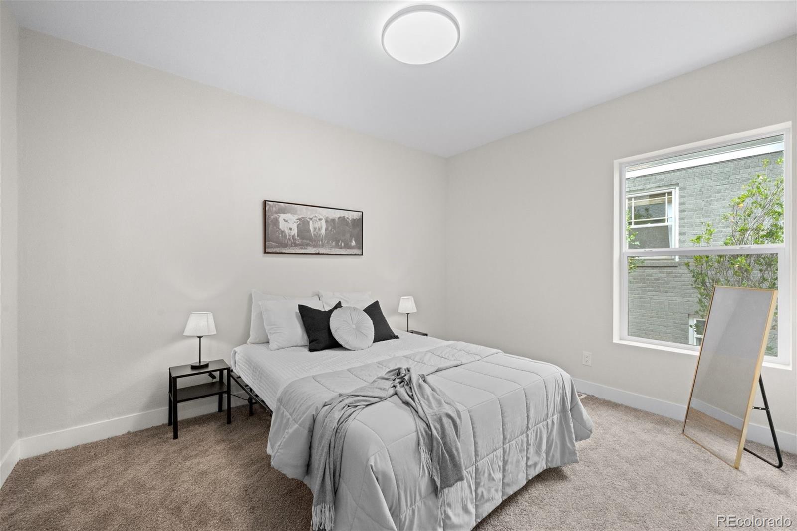 4623 W Moncrieff Place