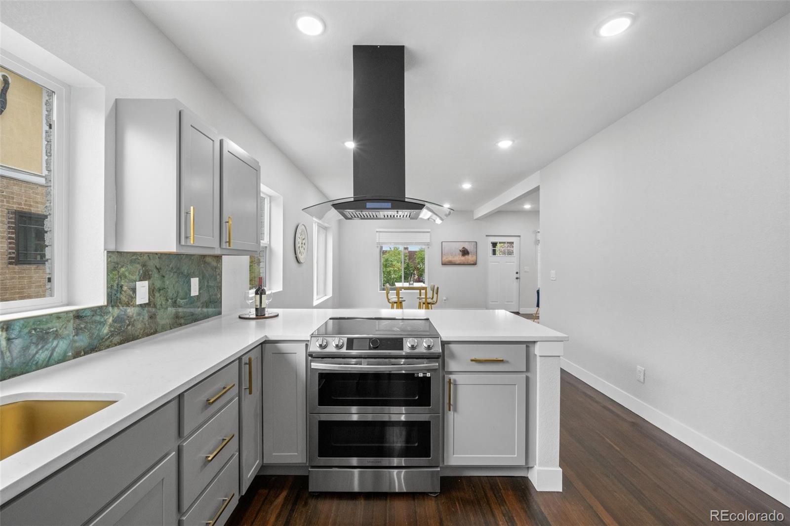 4623 W Moncrieff Place