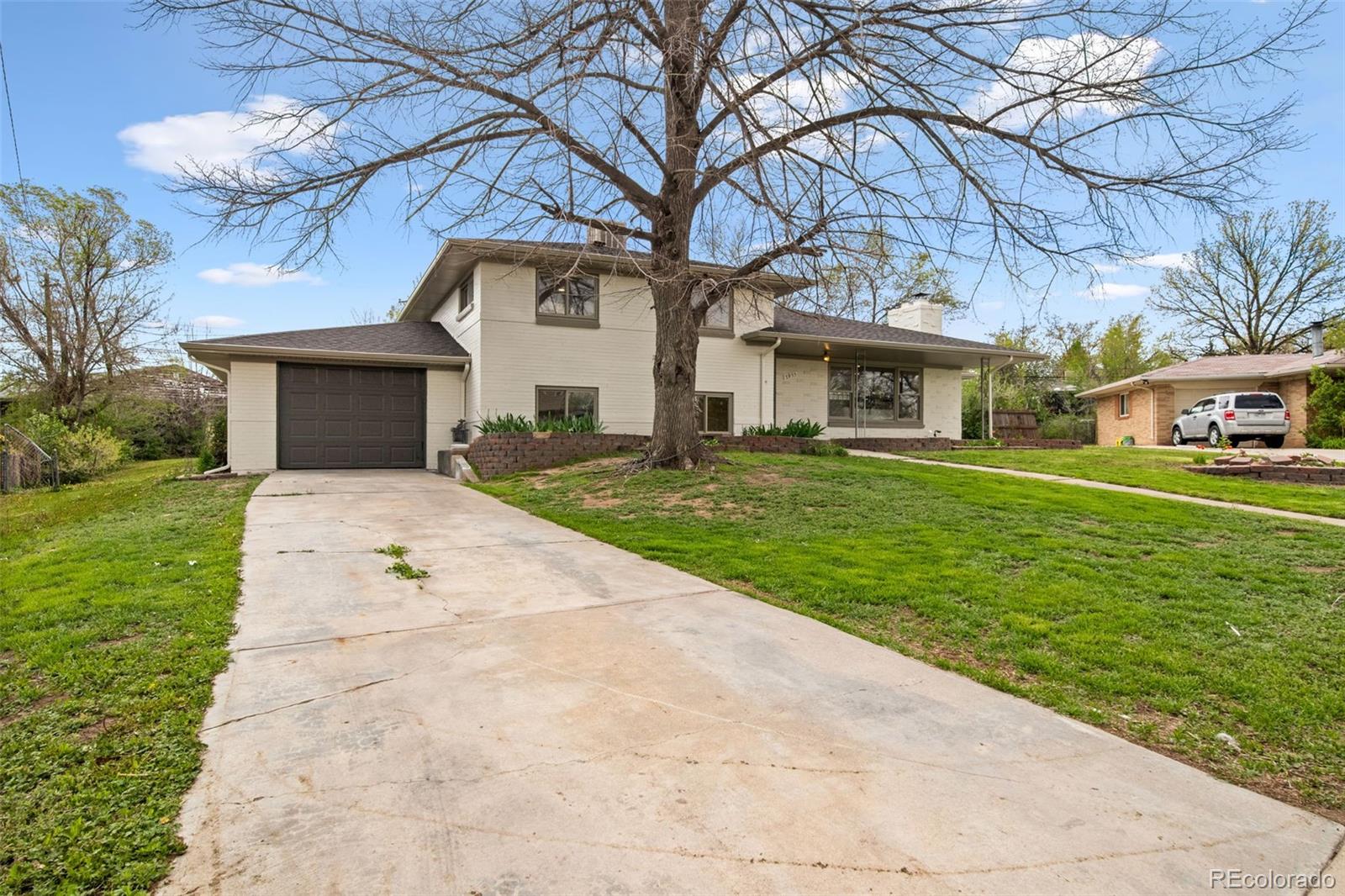7955 Robin Lane