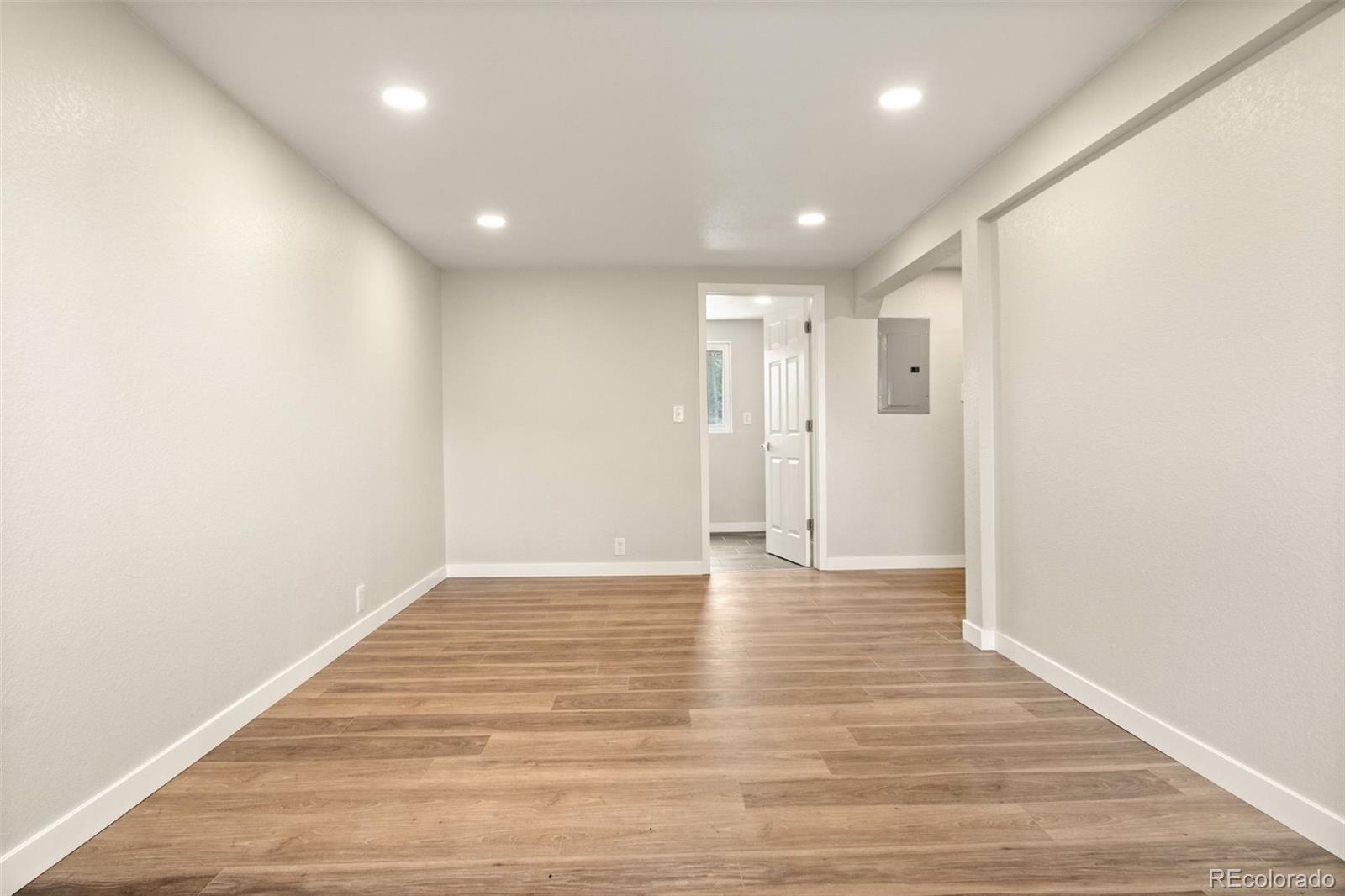 7955 Robin Lane