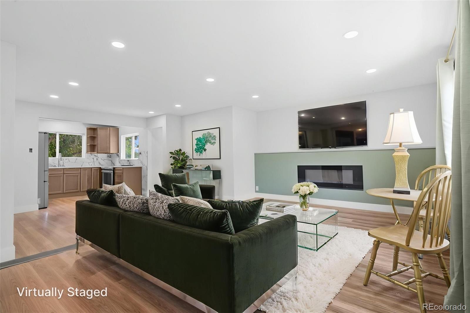 7956 Hollywood Street