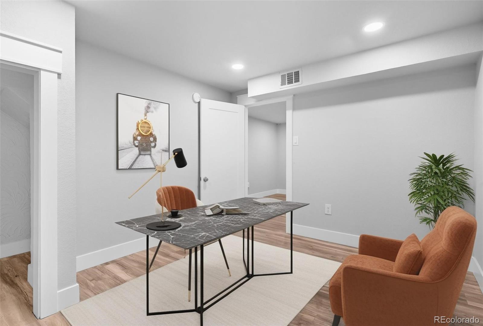 7956 Hollywood Street