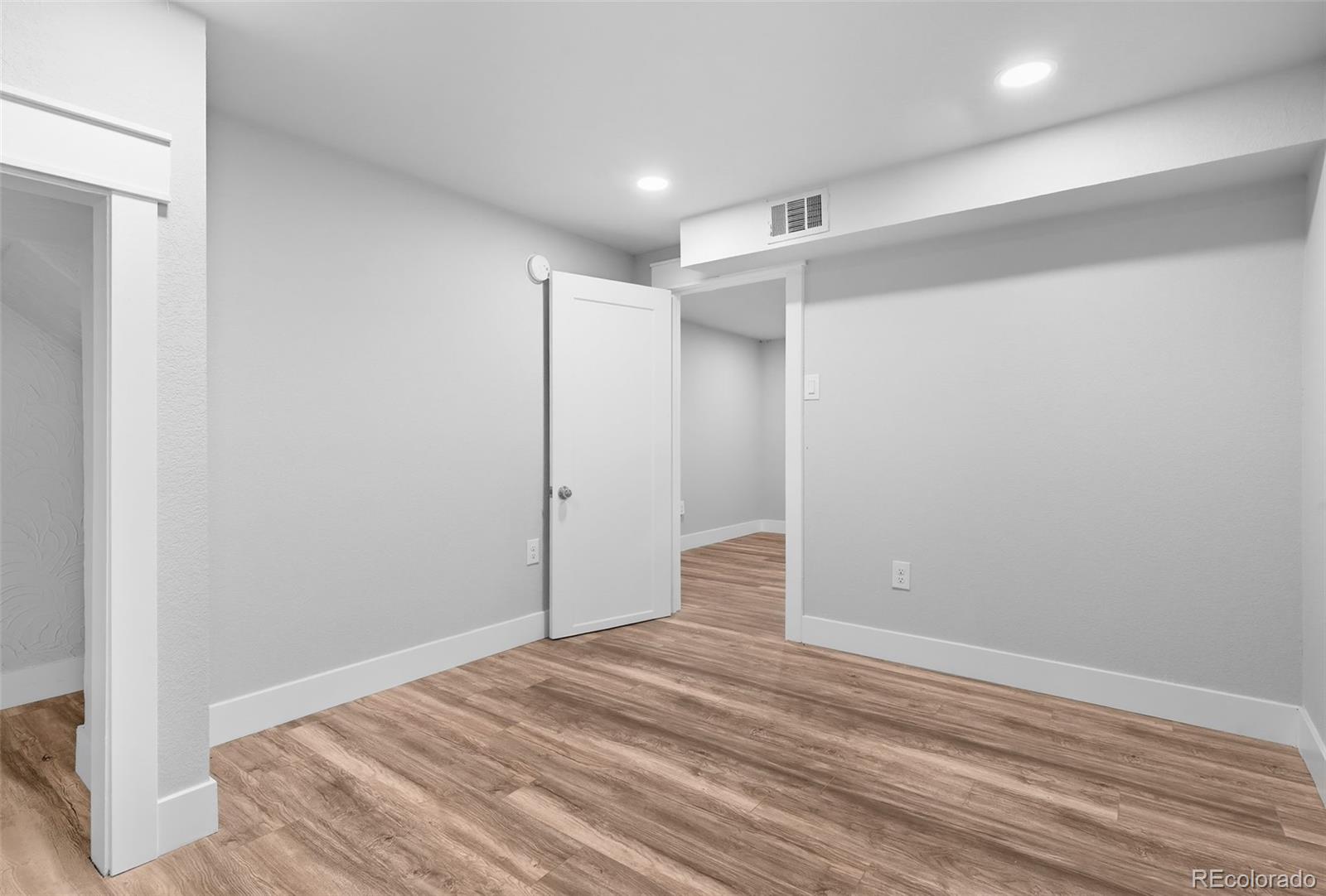 7956 Hollywood Street