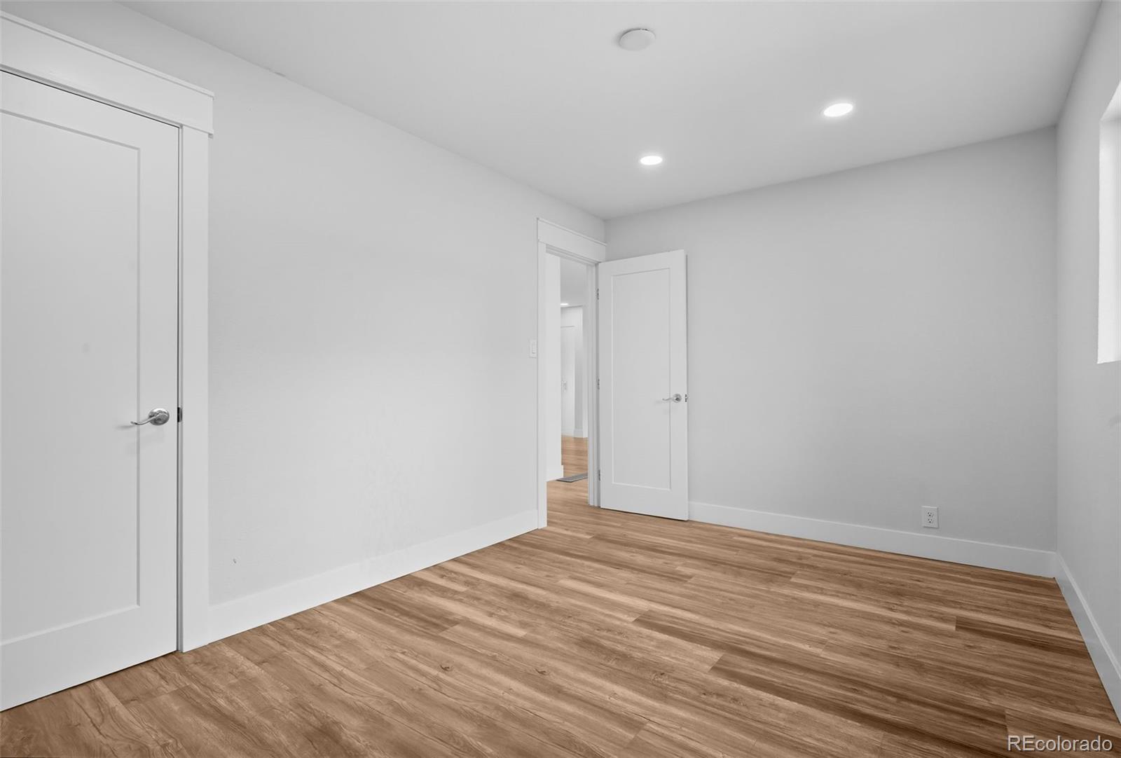 7956 Hollywood Street