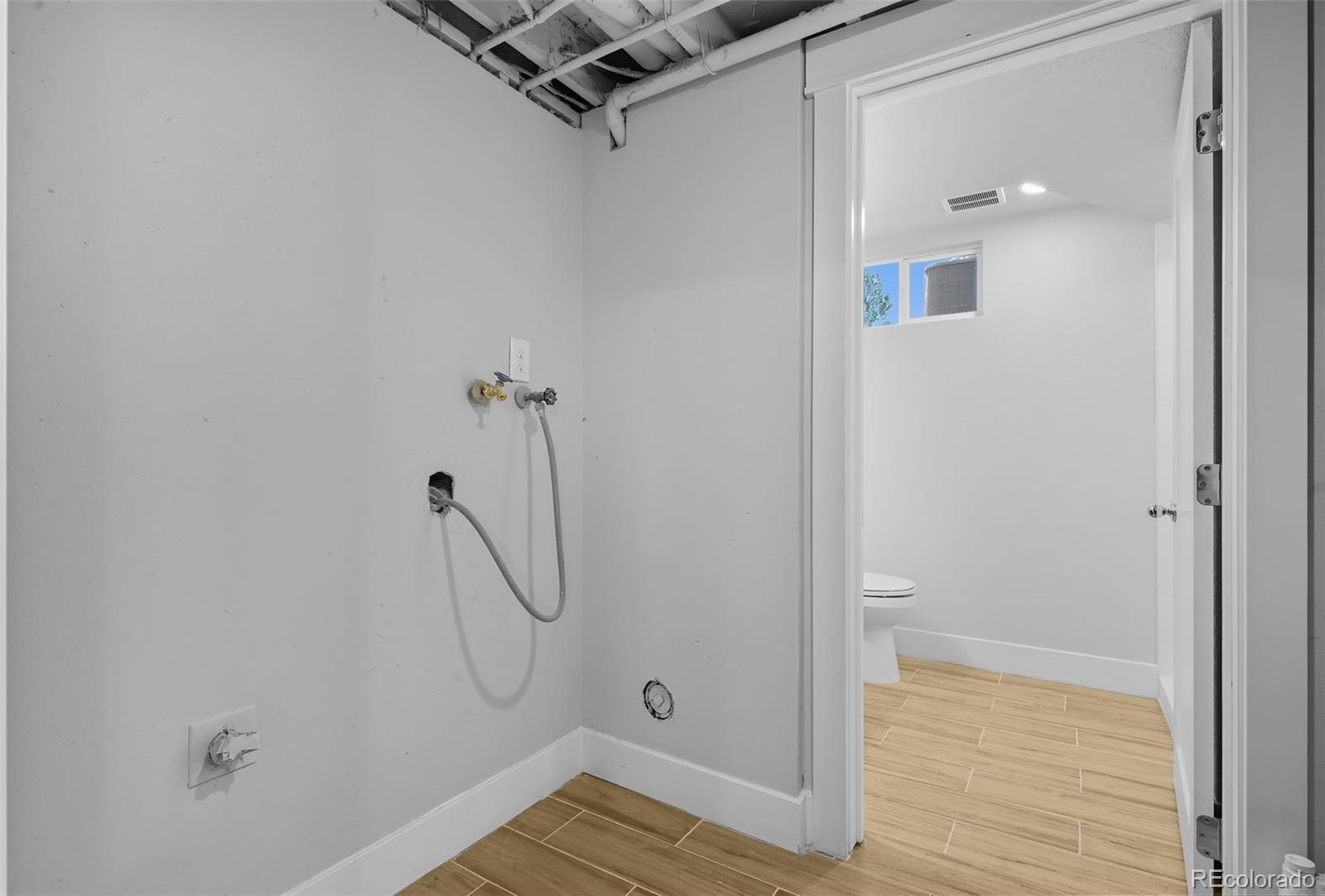 7956 Hollywood Street