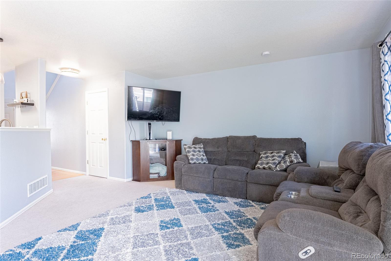 10203 Vine Court