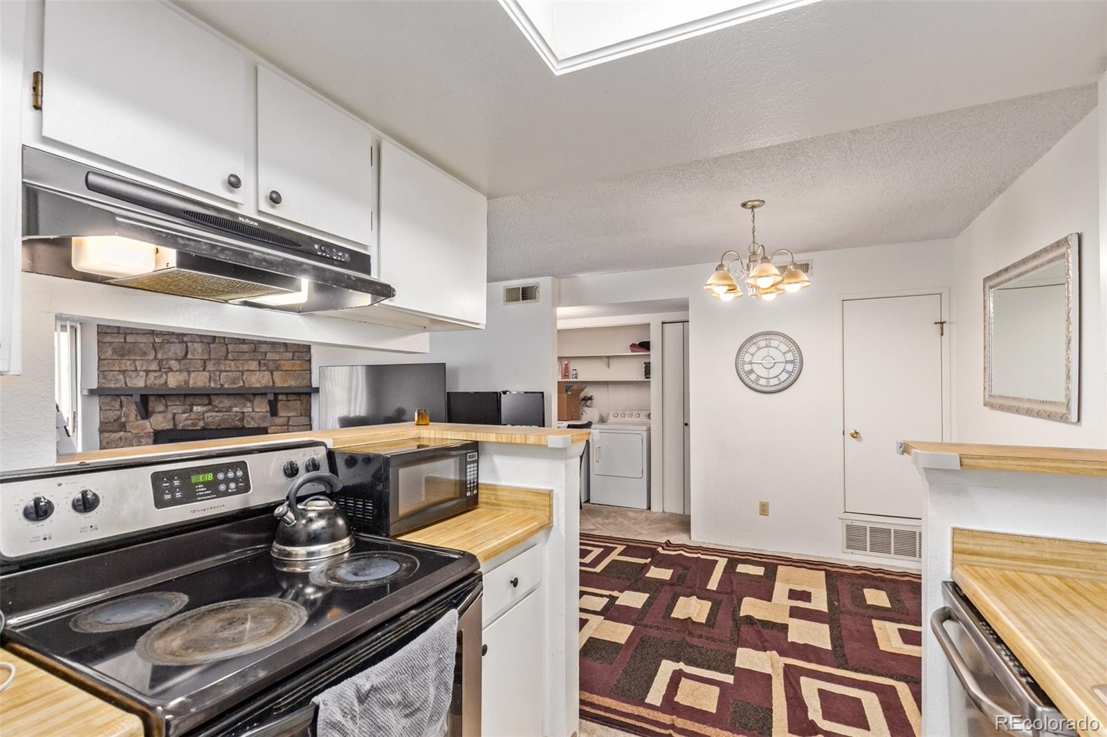 14463 E Jewell Avenue Unit: 203