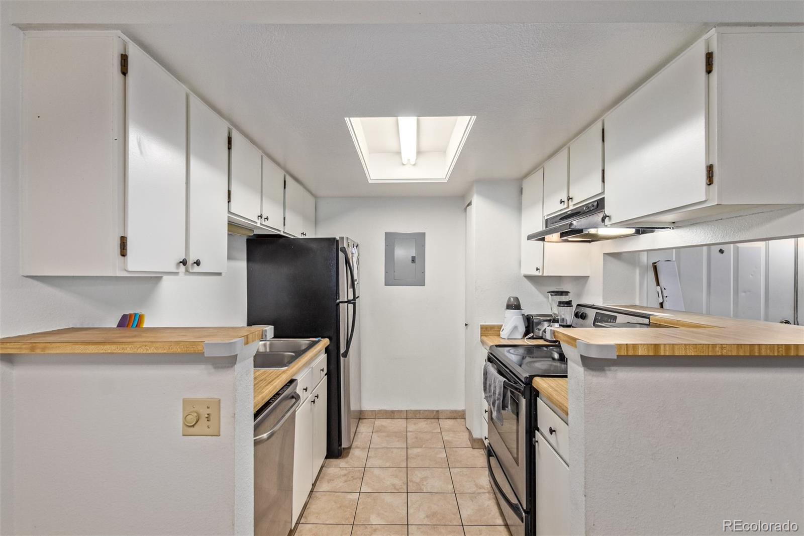 14463 E Jewell Avenue Unit: 203