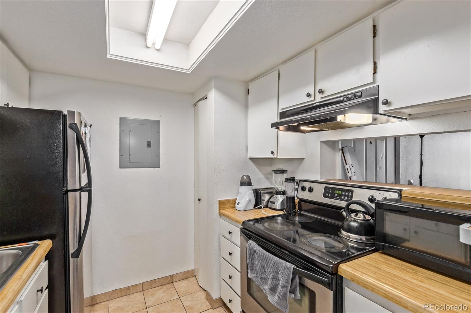 14463 E Jewell Avenue Unit: 203