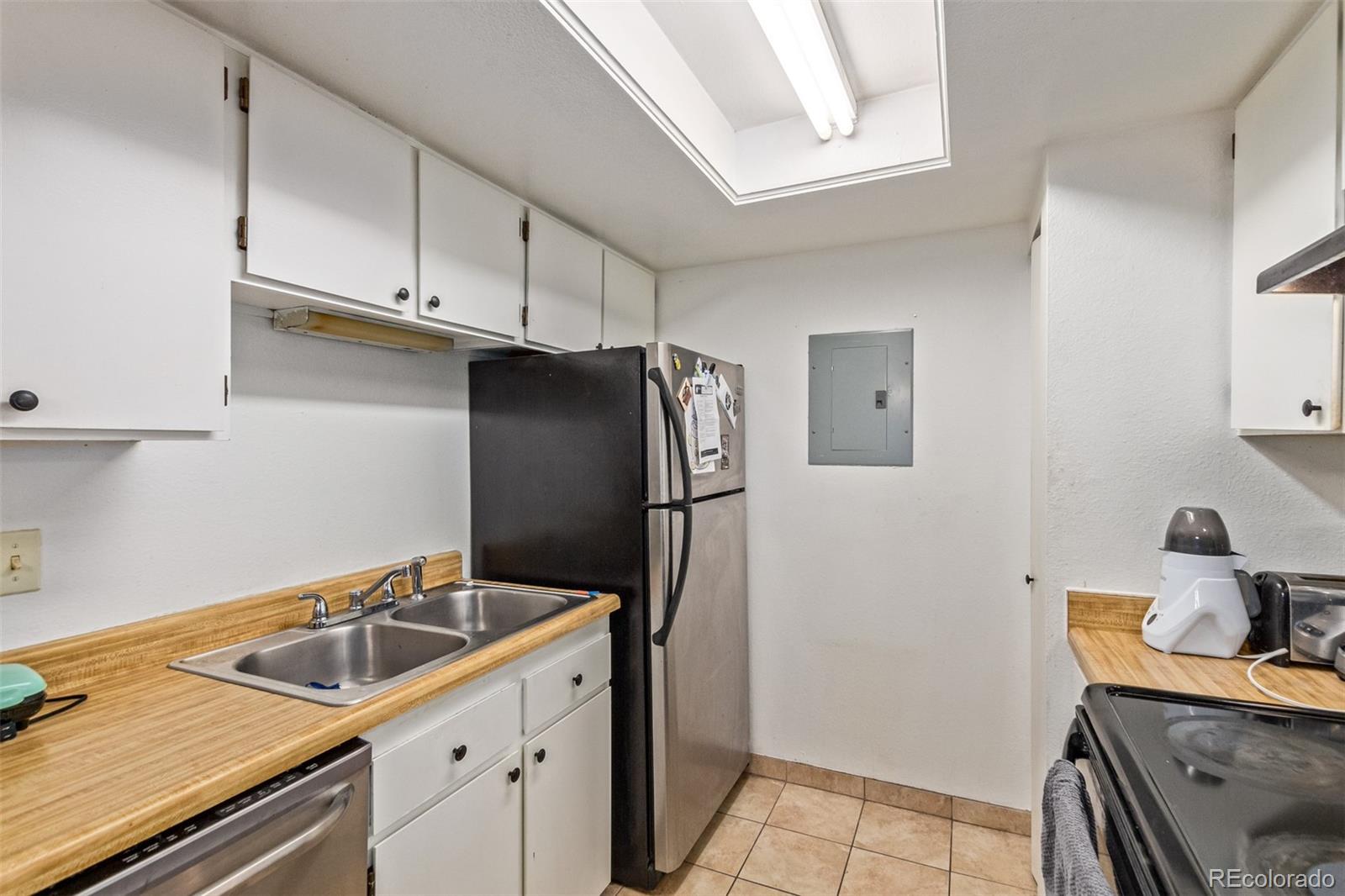 14463 E Jewell Avenue Unit: 203