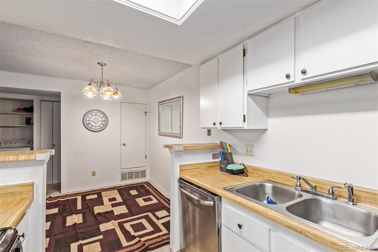 14463 E Jewell Avenue Unit: 203