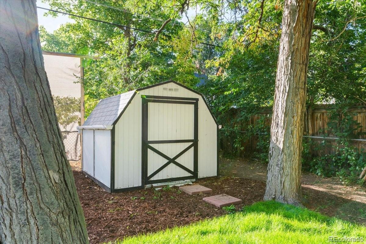 2655 S Irving Street