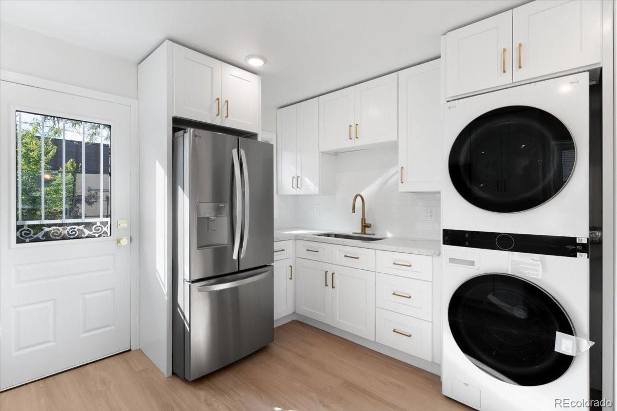 2655 S Irving Street