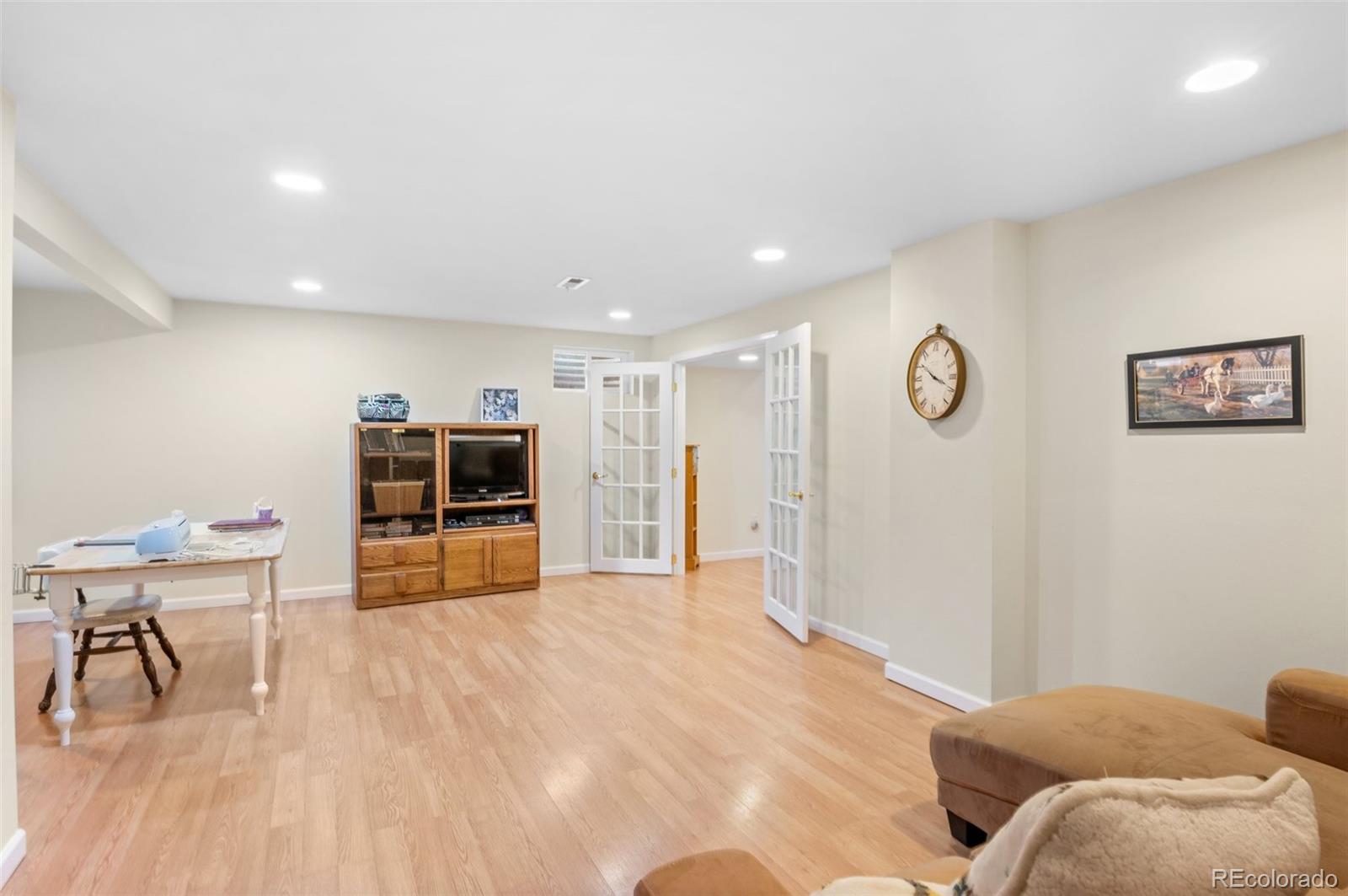 1277 S Routt Way
