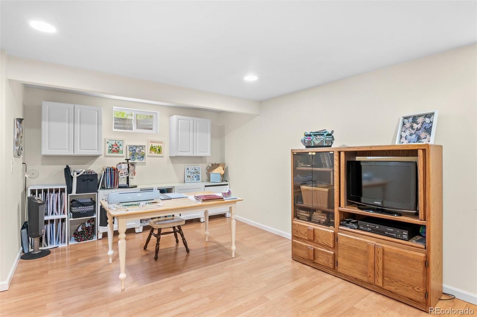 1277 S Routt Way