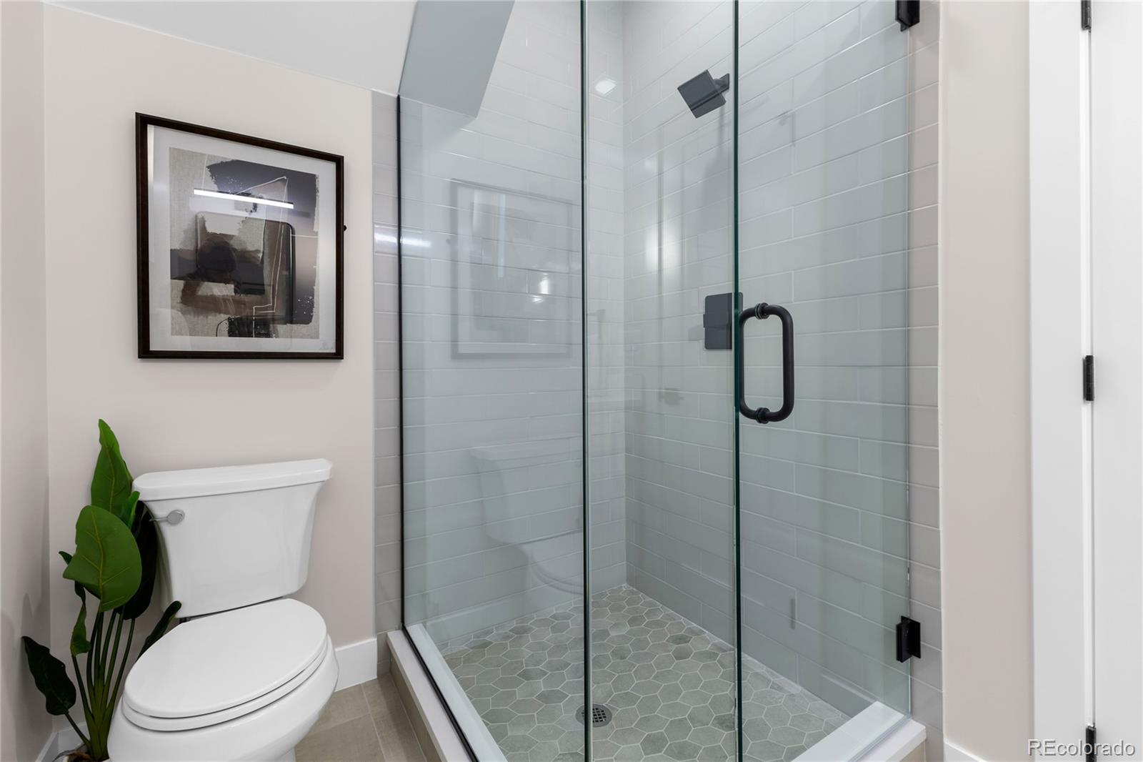 1290 Newton Street Unit: 2