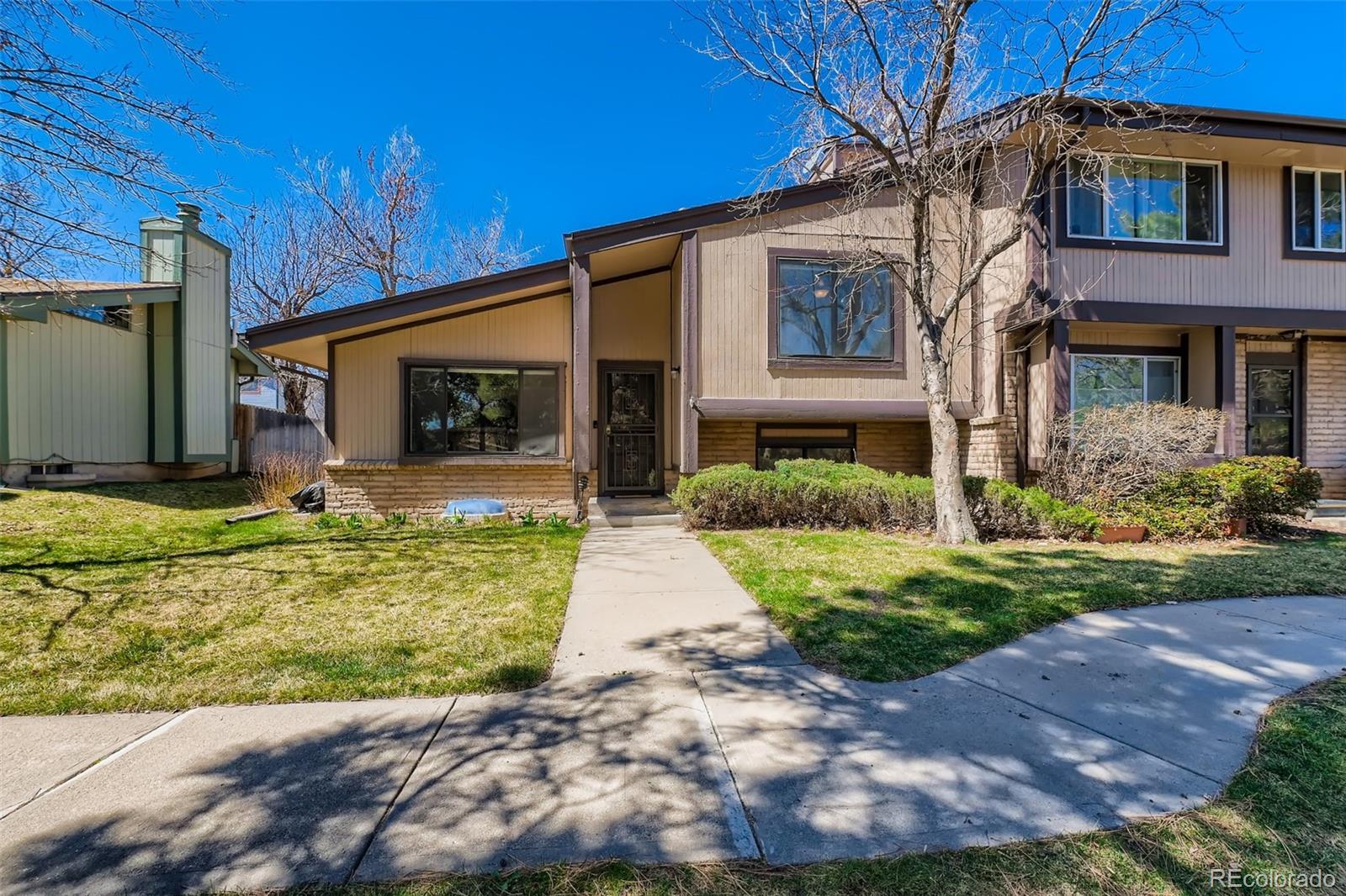 2286 S Oakland Way