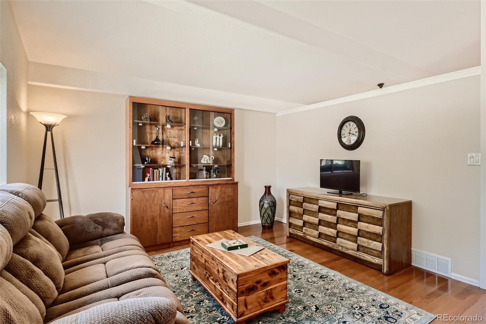 2286 S Oakland Way