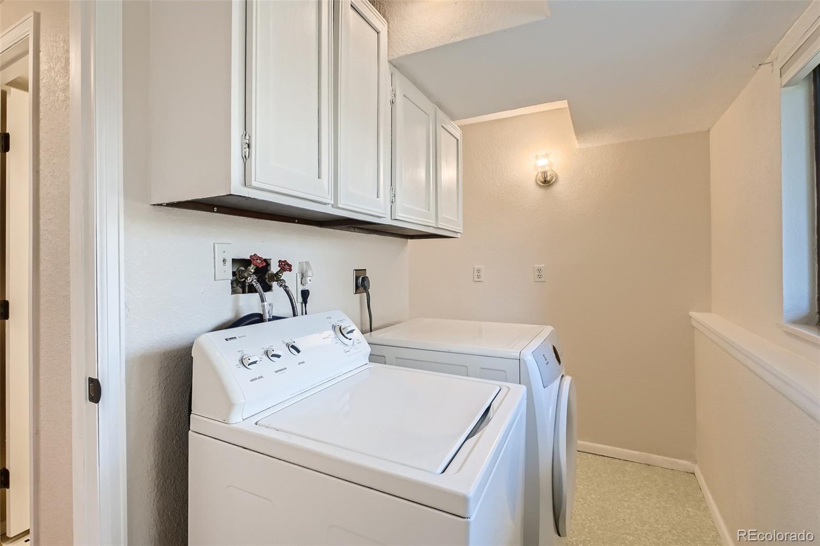 2286 S Oakland Way