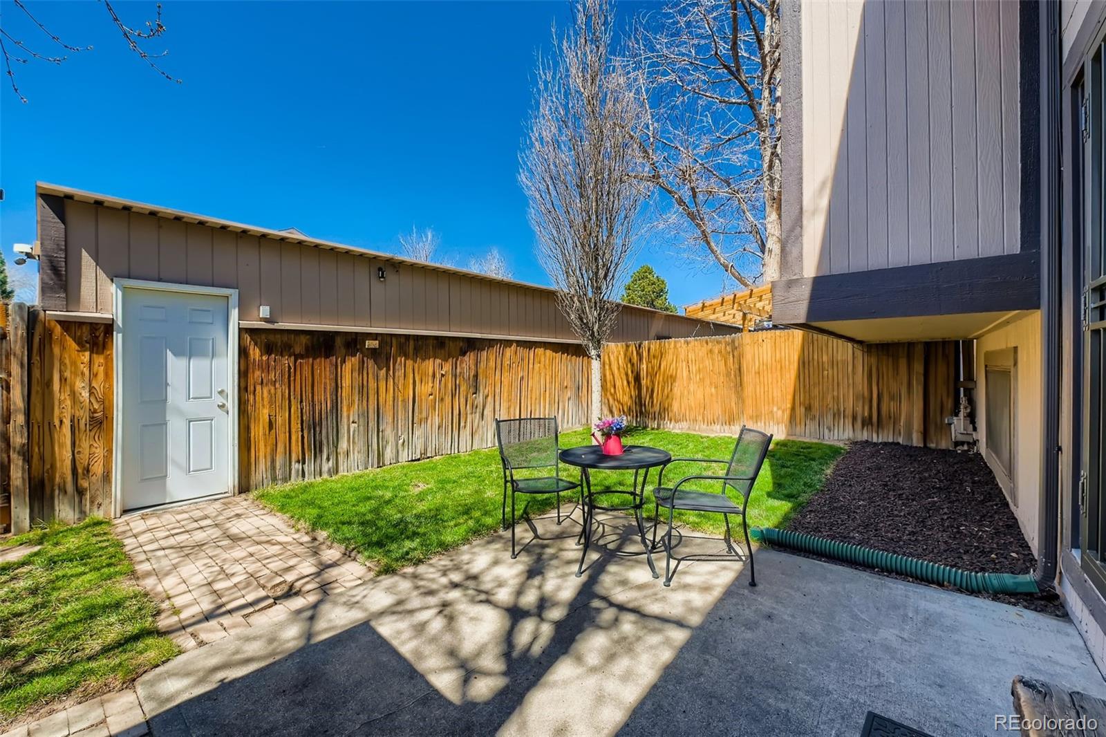 2286 S Oakland Way