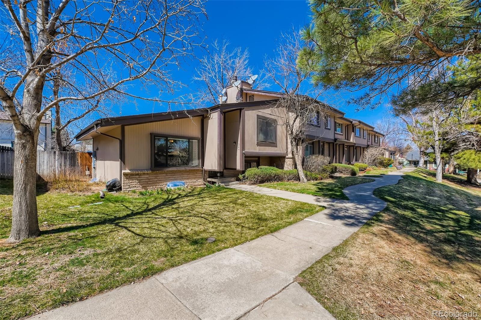2286 S Oakland Way
