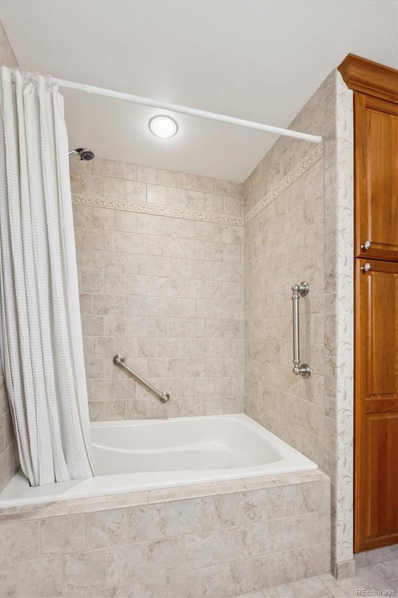 2615 Oak Drive Unit: 40